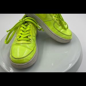 NIKE AIR FORCE 1 ‘VOLT’- Size KIDS 13C